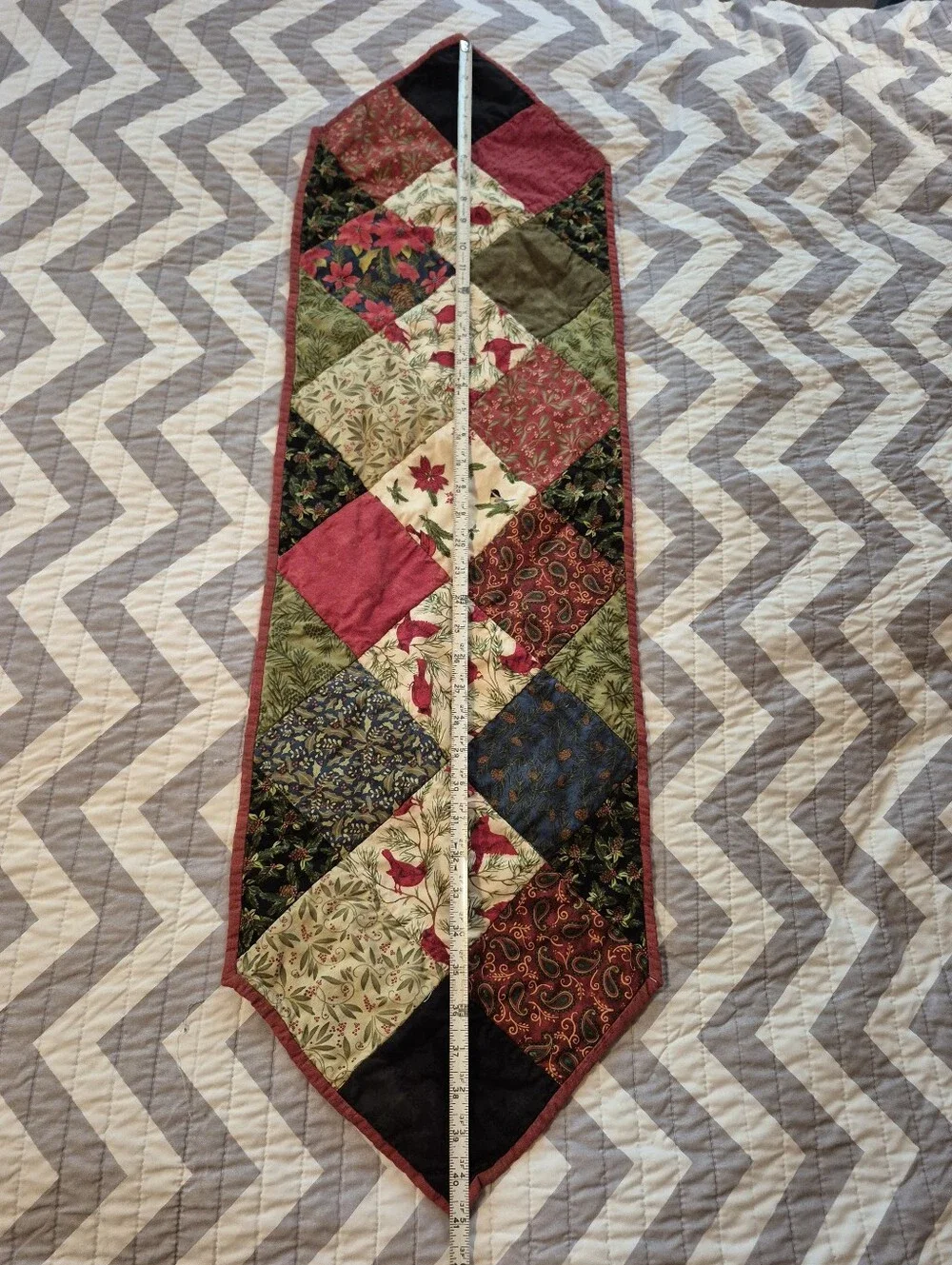 🌿5/$25 Quilted Christmas Cardinal Tablerunner